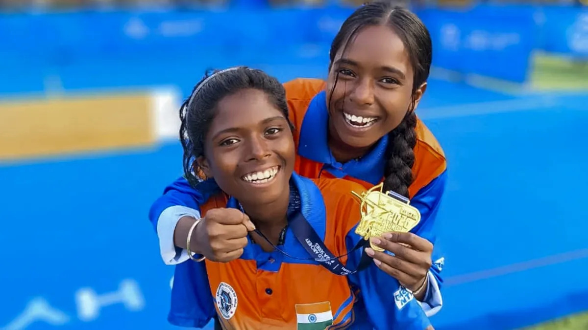 payal Nag para archer shooting arrow with mouth India