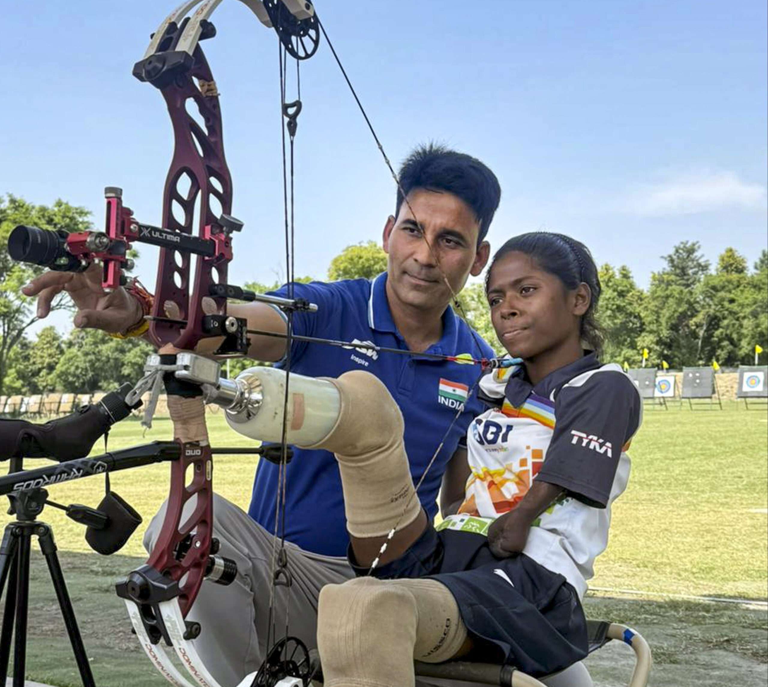 payal Nag para archer shooting arrow with mouth India